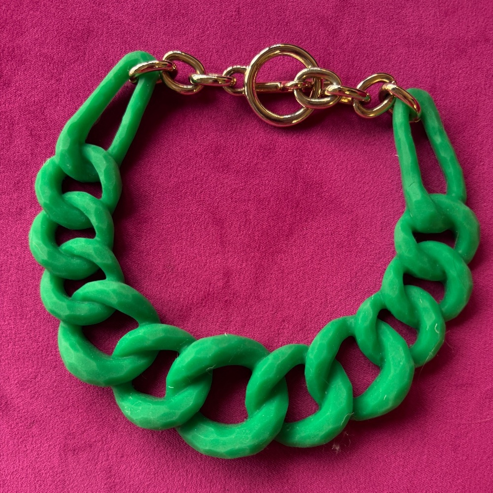 Marc by Marc Jacobs Turnlock necklace